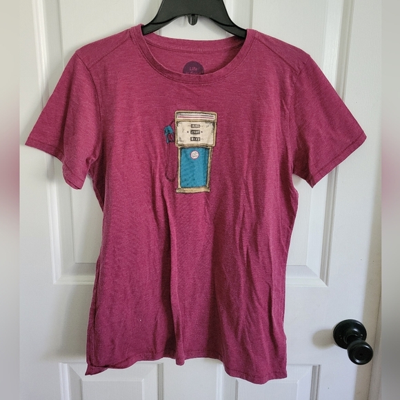 Life Is Good Red Gas Pump Ride Your Bike Tshirt Size Medium - Picture 1 of 4